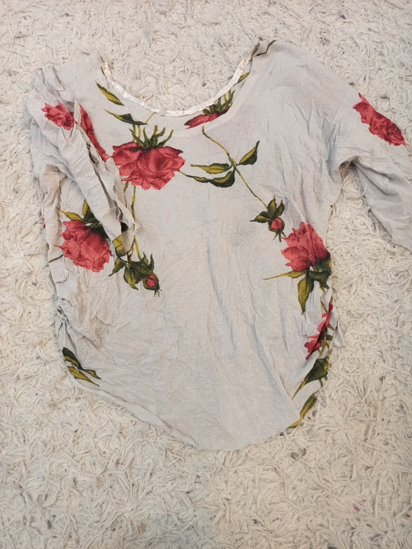 Blusa con stampa floreale