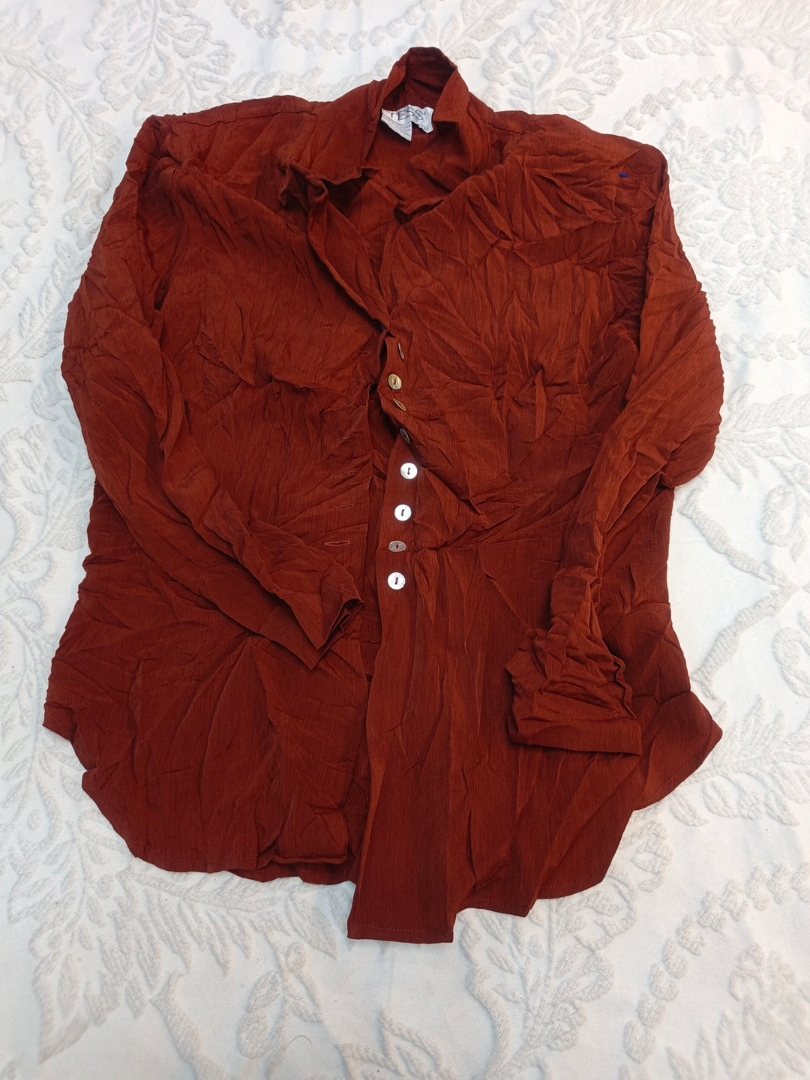 TESS Rust Crinkle Button-Up Blouse