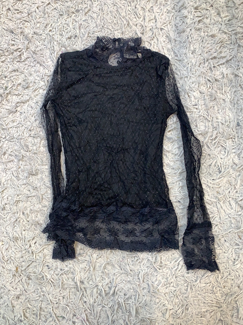 Top à manches longues en dentelle noire