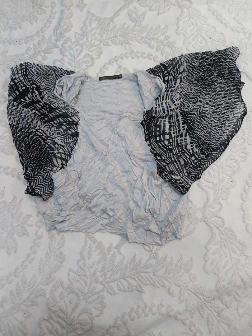 「オフショルダー レディース トップ」