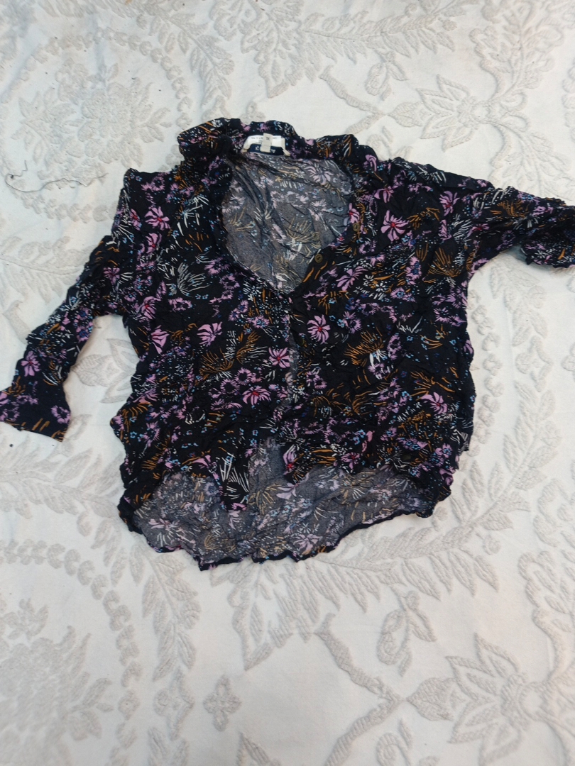 花柄のブラウス