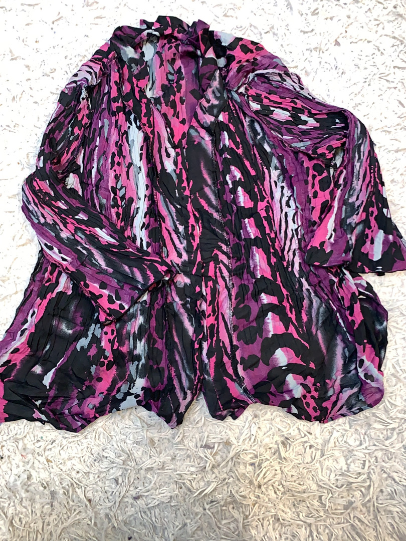 Blouse with abstract animal print