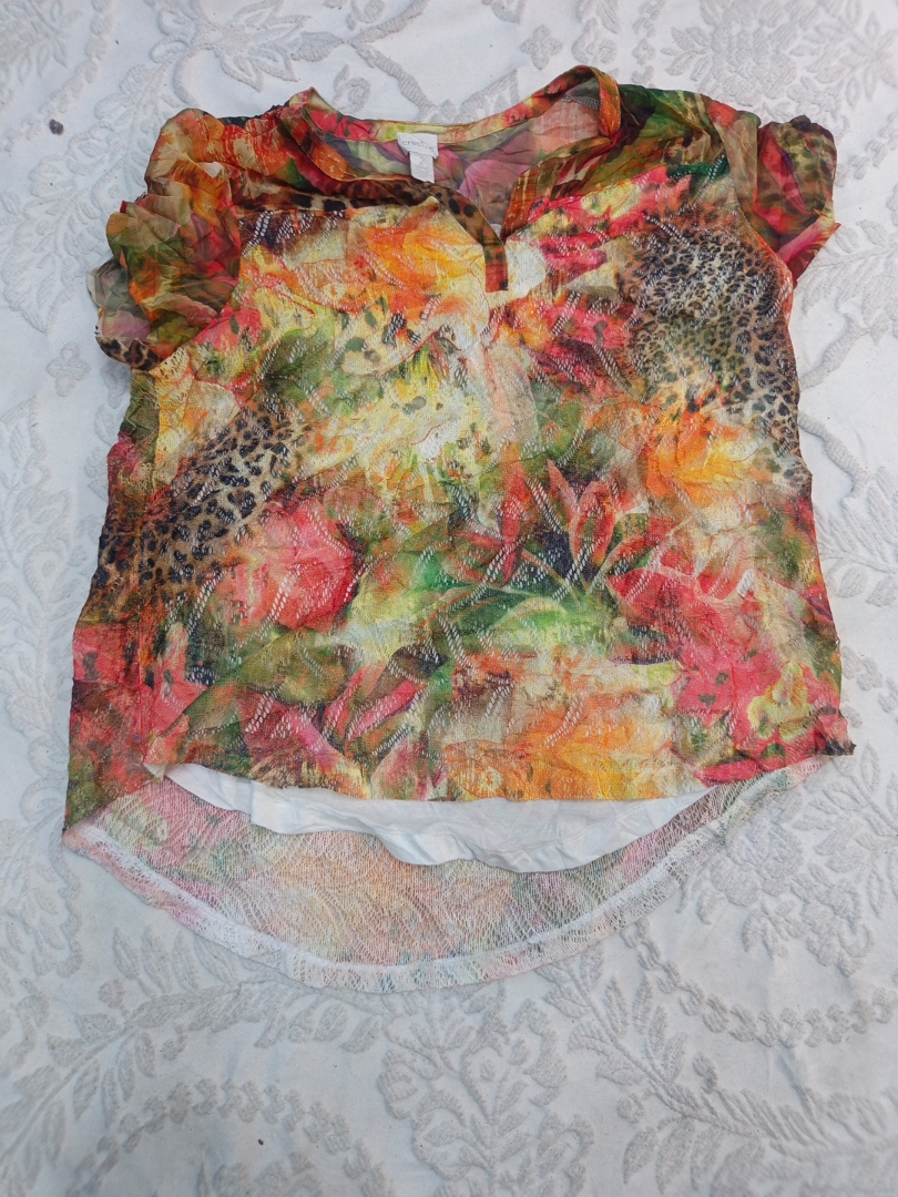 チコのフローラルブラウス