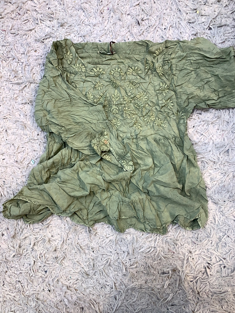 Blouse florale verte