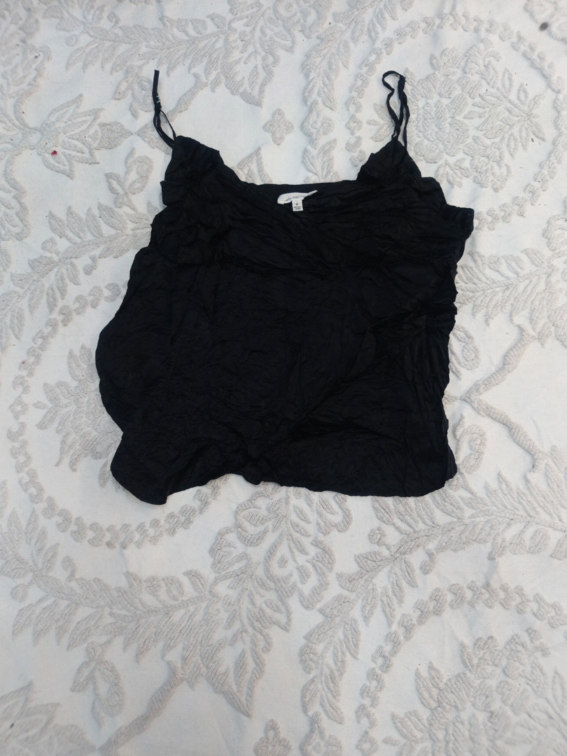 Débardeur noir à volants