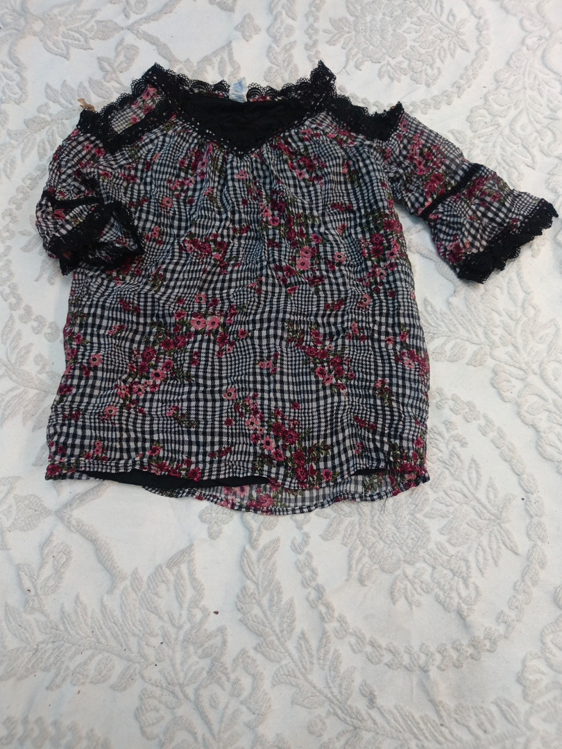 Blouse with Floral Pattern