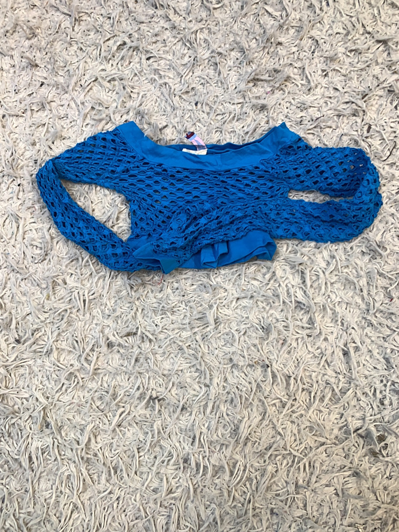 Top all'uncinetto blu