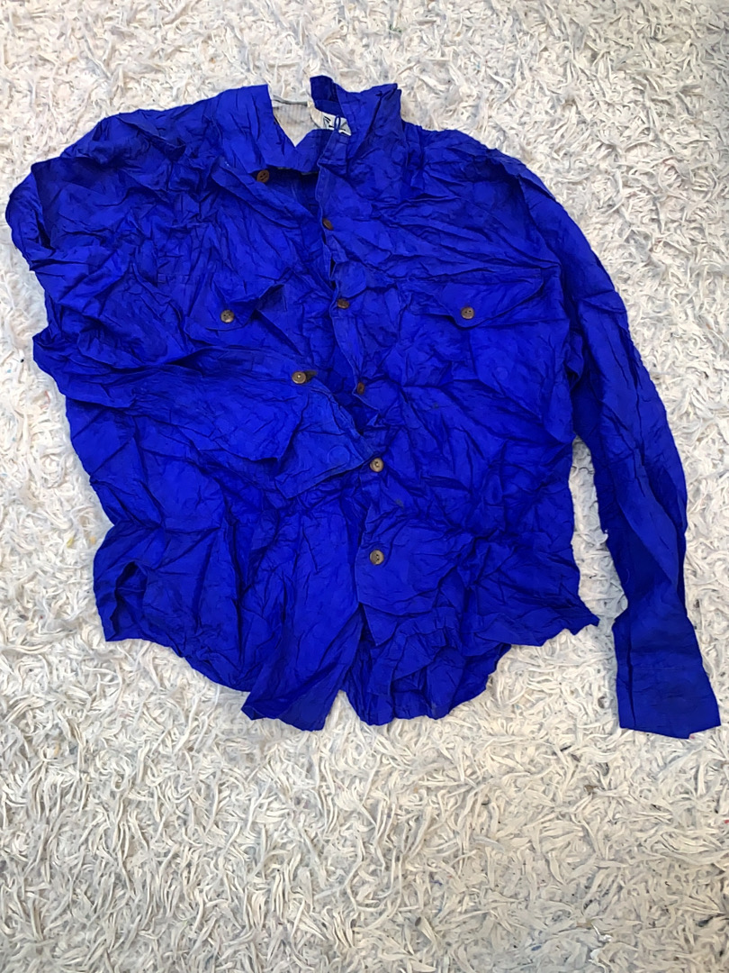 Chemise à col boutonné en coton bleu royal