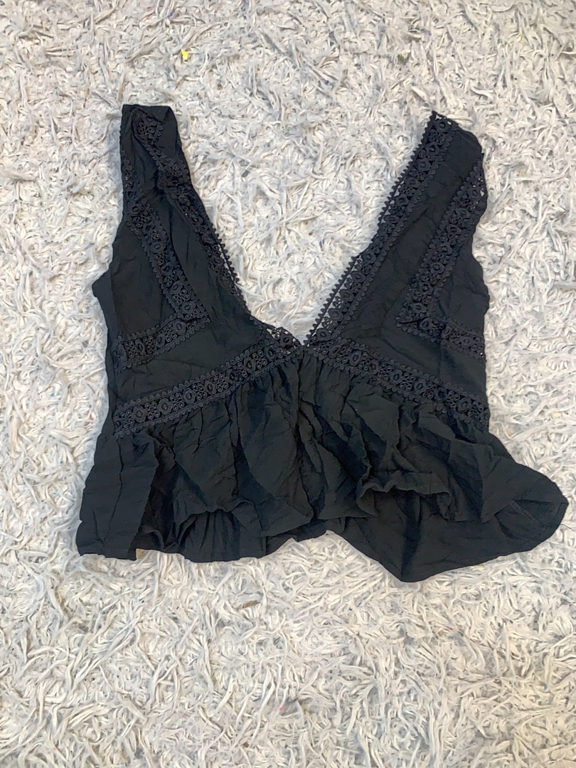 Top con bordo in pizzo nero