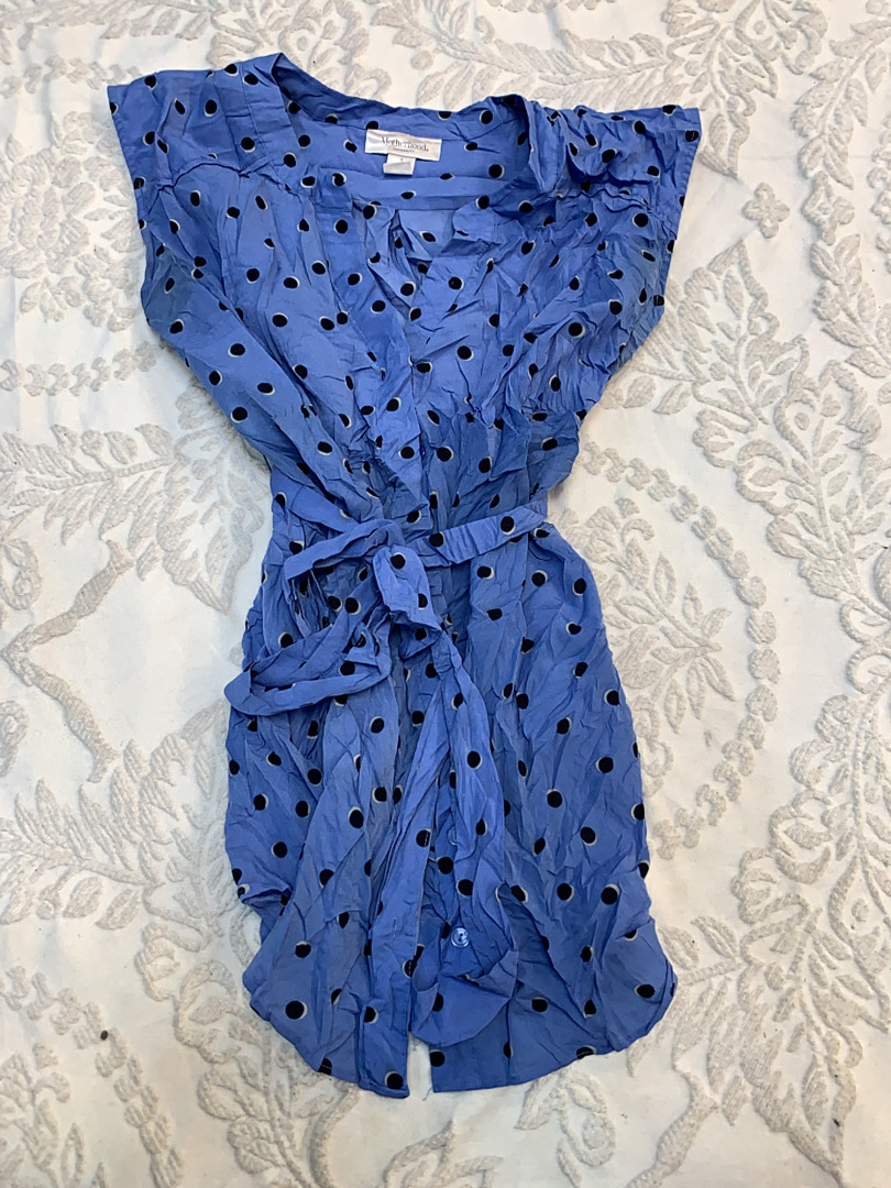 Body in denim blu con pois di Motherhood Maternity