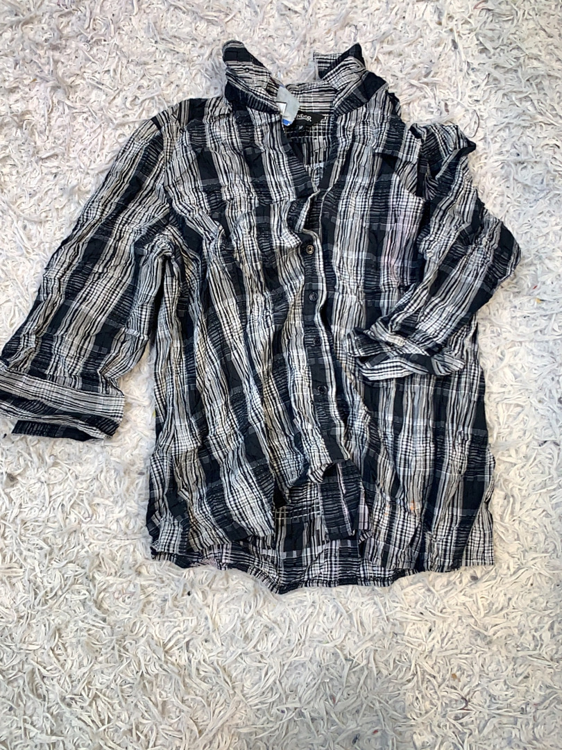 Blusa Listrada Preta e Branca Lindor