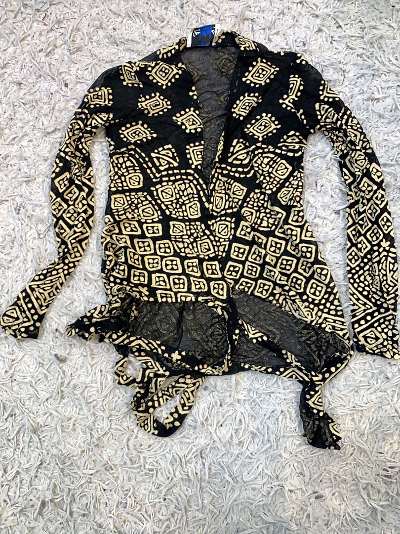 Jean Airodi Black and Beige Patterned Top