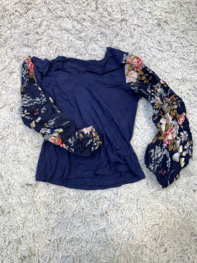 Blouse à manches florales