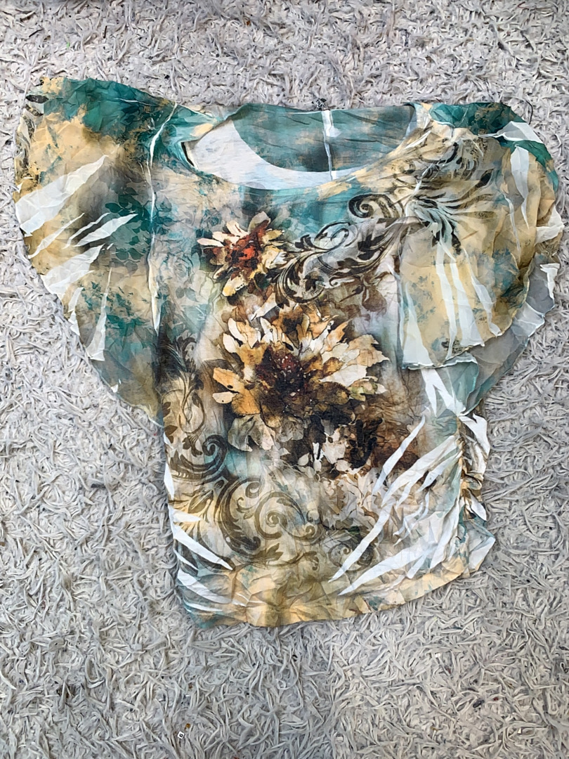 Seidenbluse mit floralem Muster