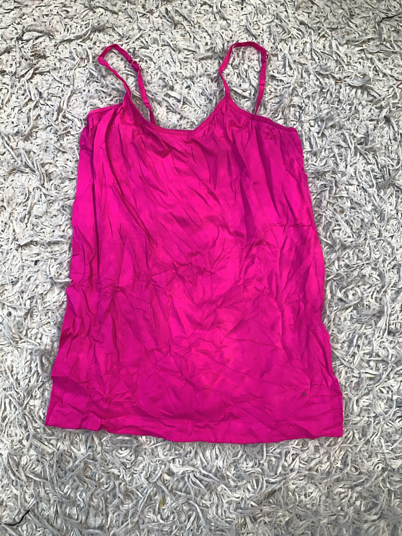 「ウィメンズ ピンクキャミトップ」