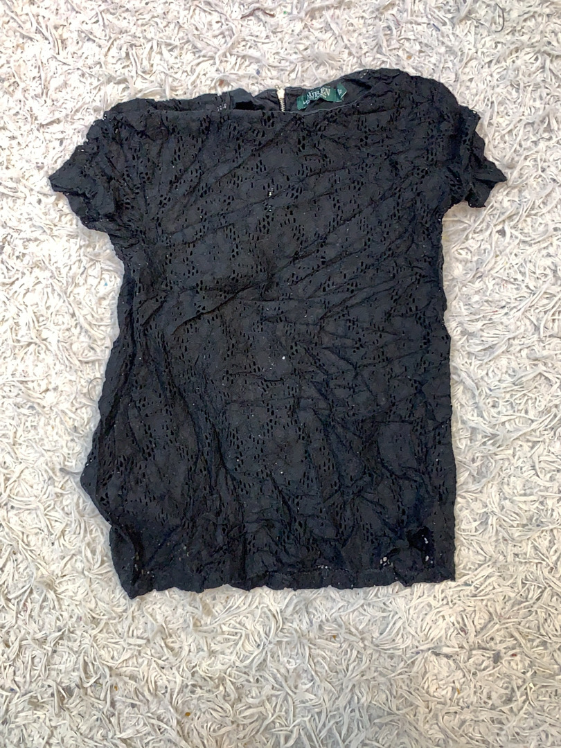 Schwarzes Spitzenoberteil