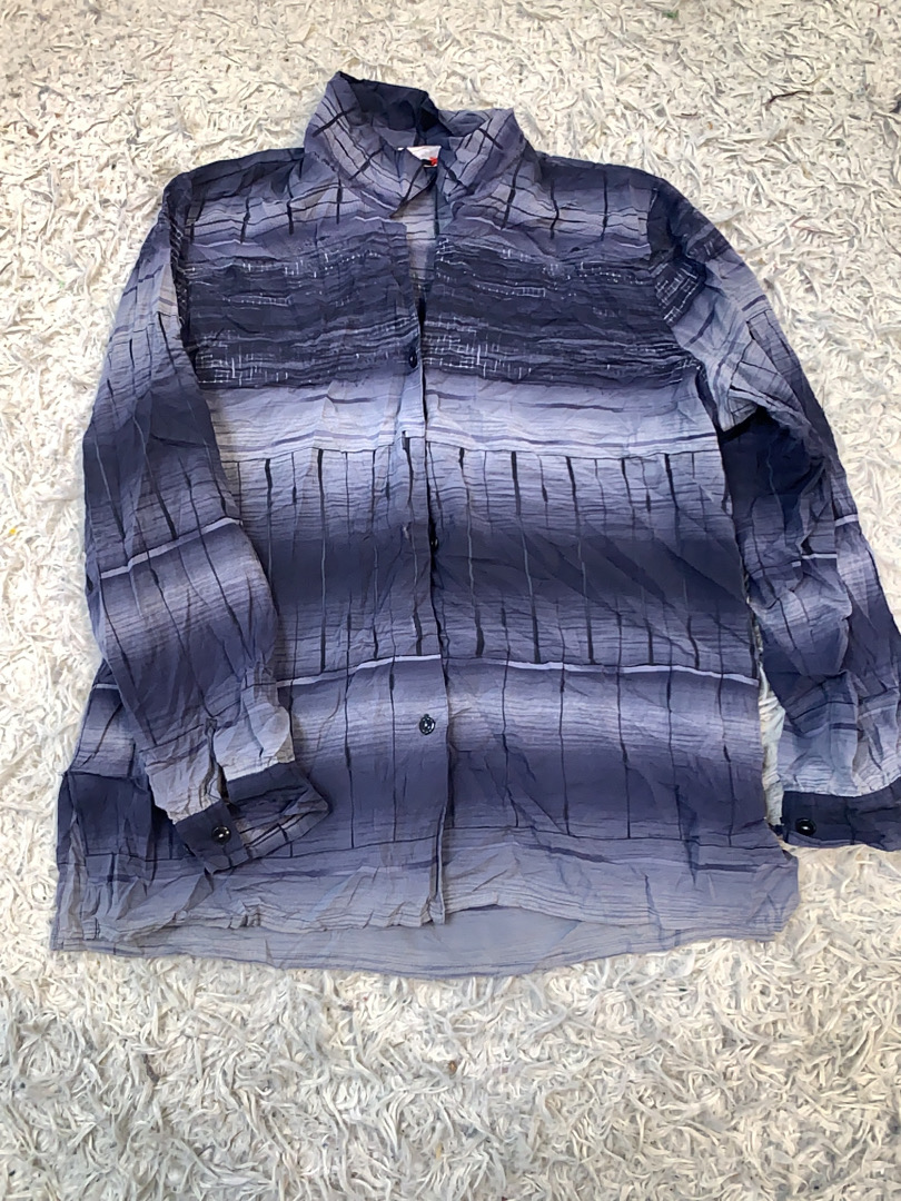 ブルーグラデーションロングスリーブシャツ