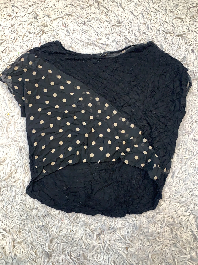 「ブラックポルカドットトップ」
