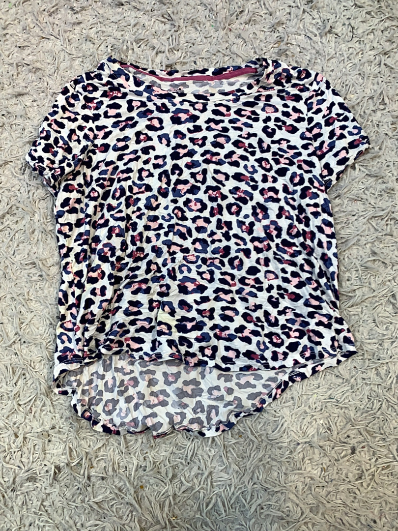 Top con stampa leopardata