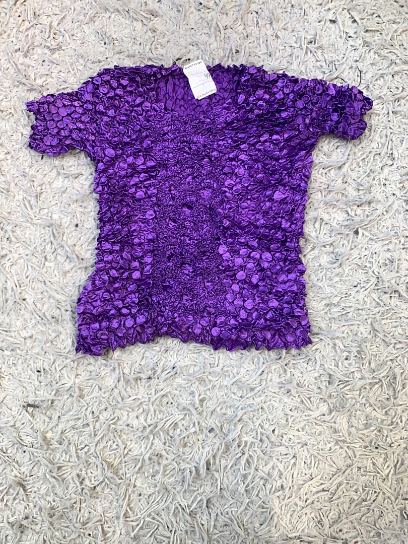 Top Roxo com Lantejoulas