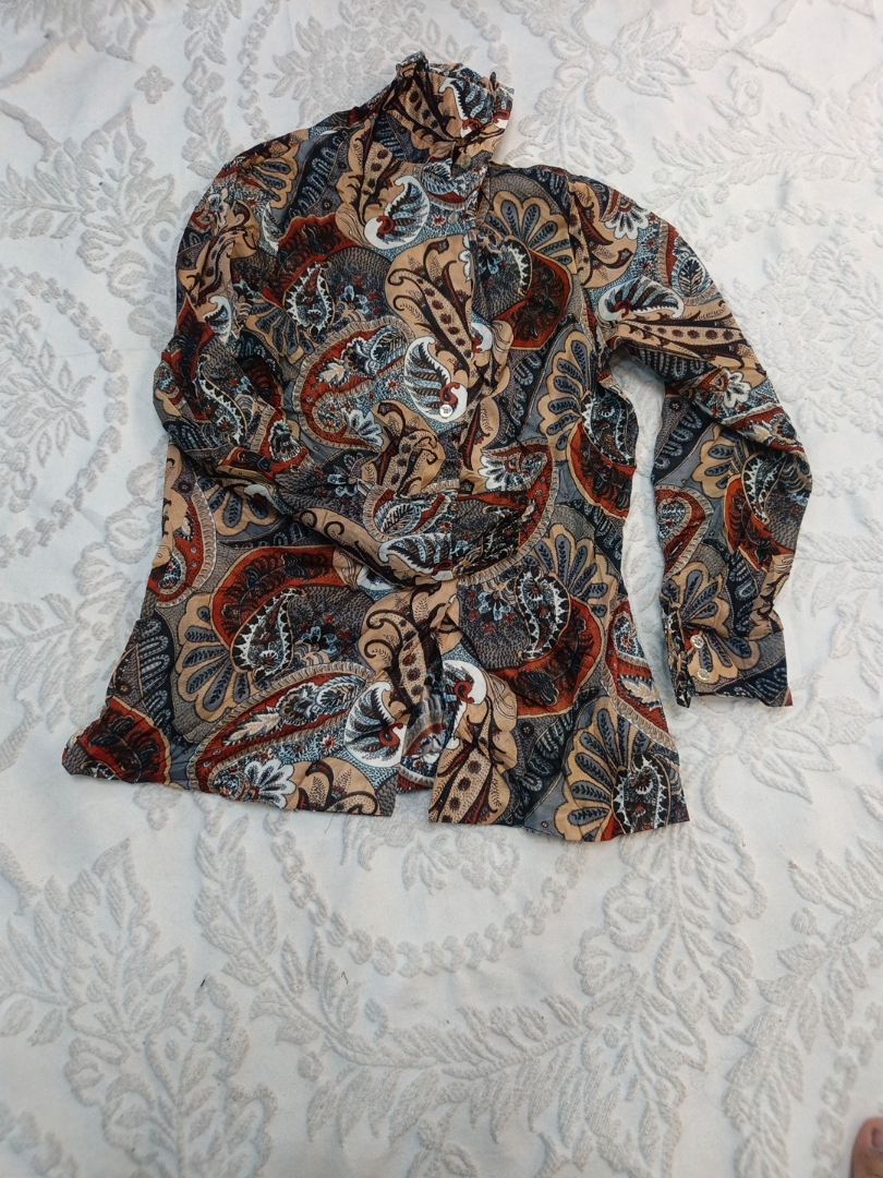 Blusa de Gola Alta Estampada Queen Casuals