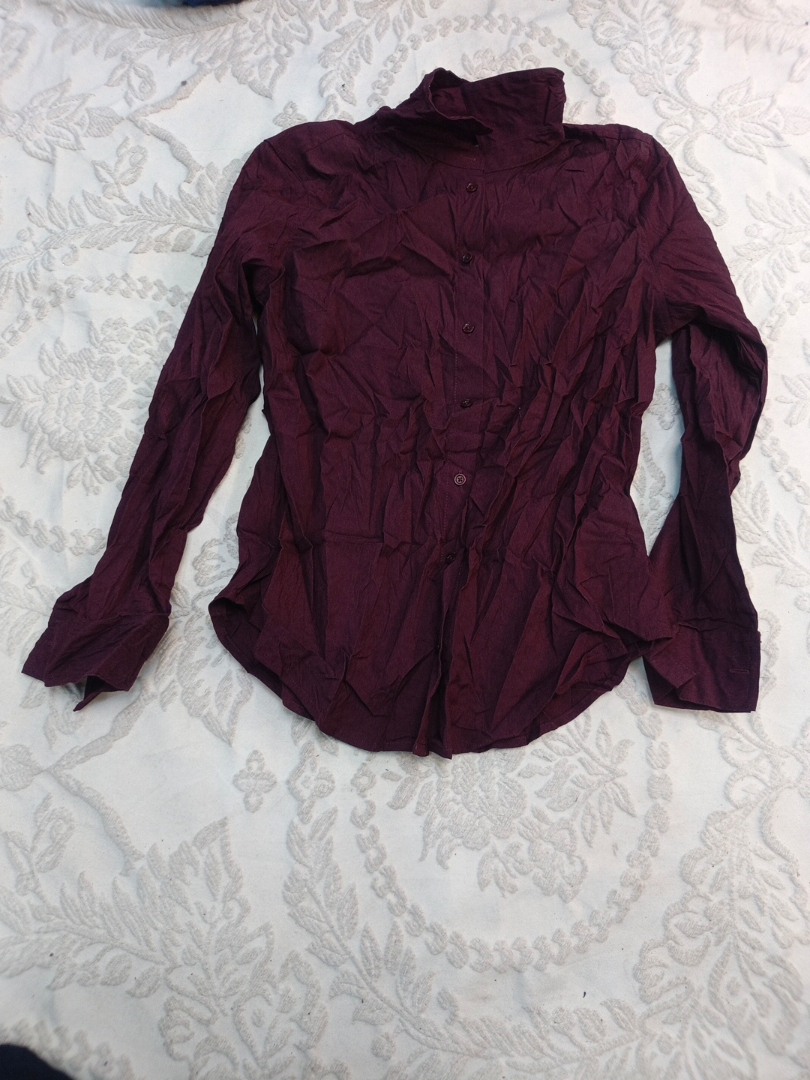 Chemise à col roulé bordeaux à boutons Time and Tr..