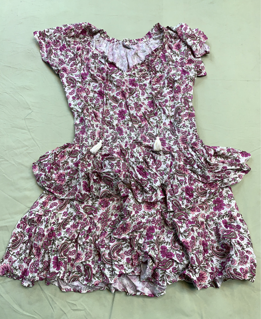 Abito floreale con rouches