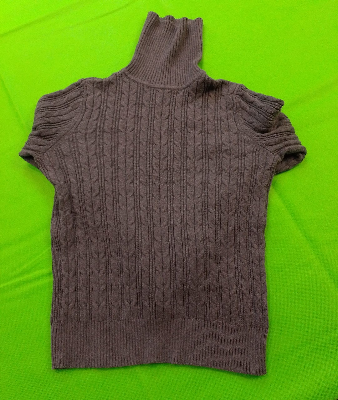 Brauner Strickrollkragenpullover
