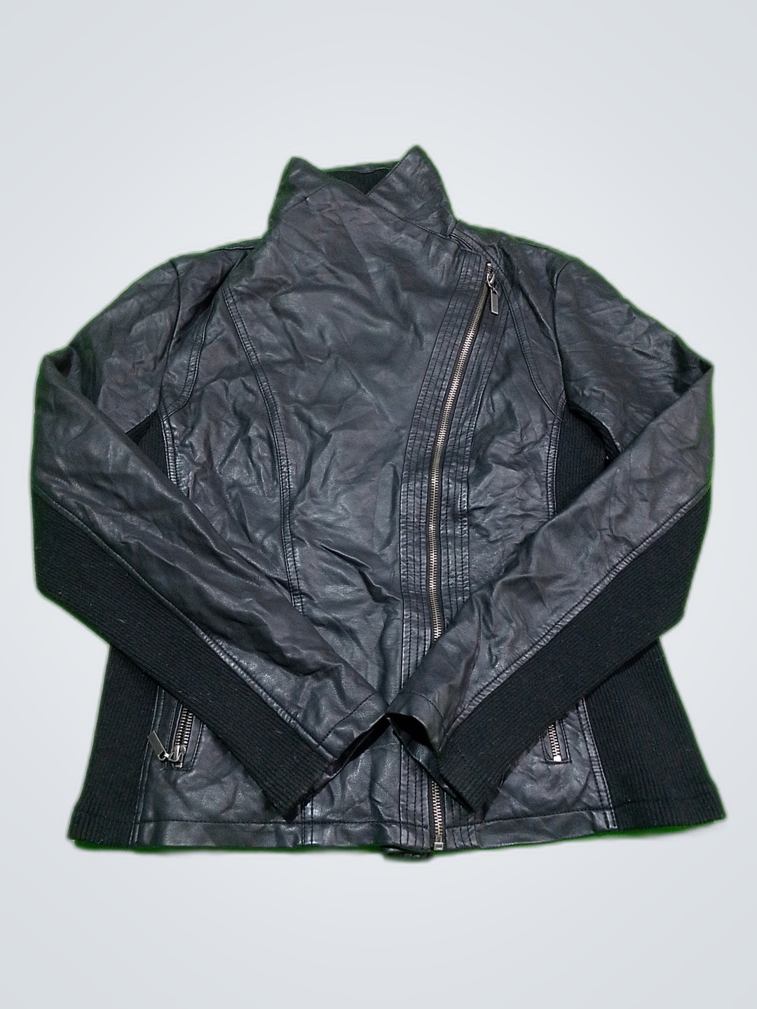 Chaqueta de cuero negra Moschino