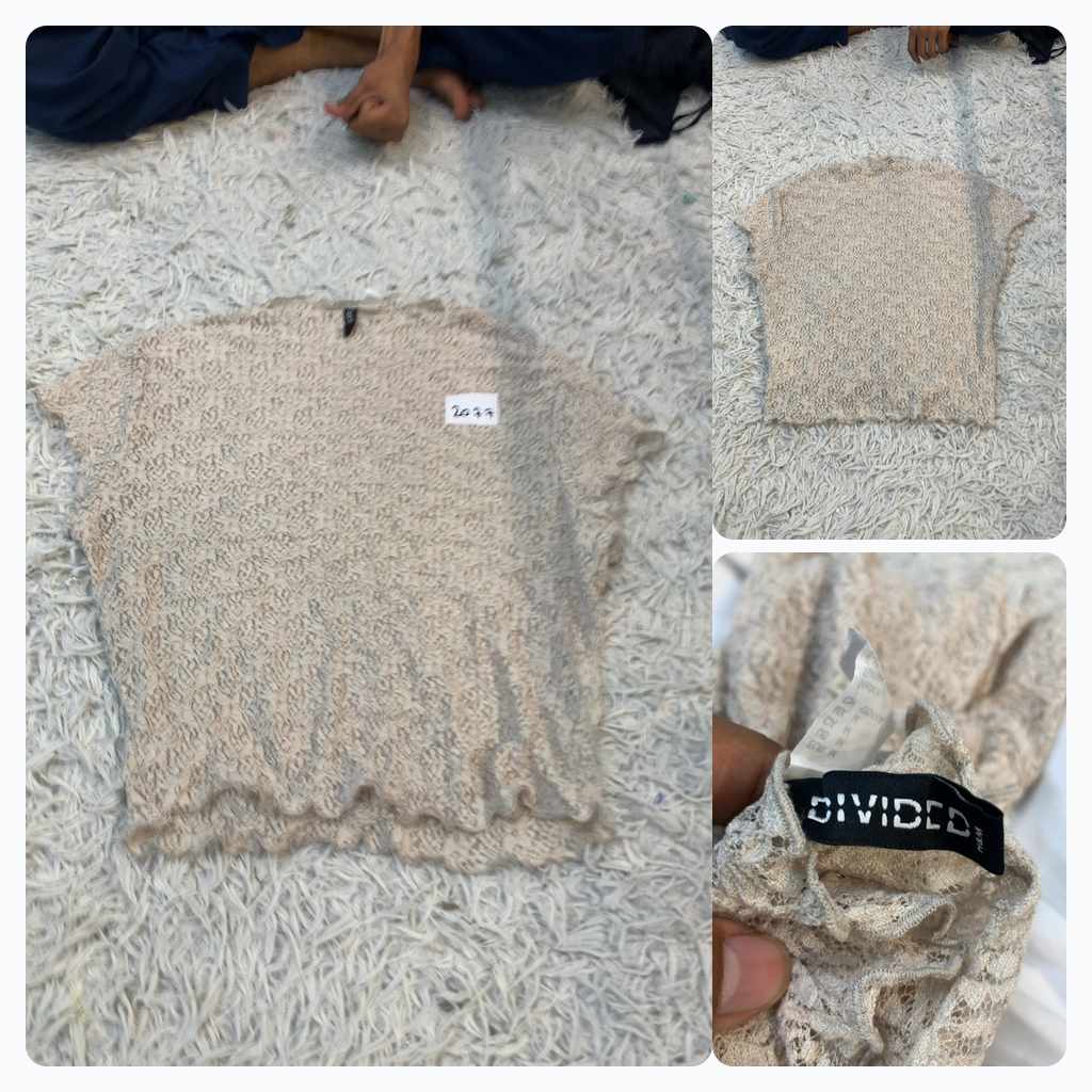 H&M Divided Textured T-shirt