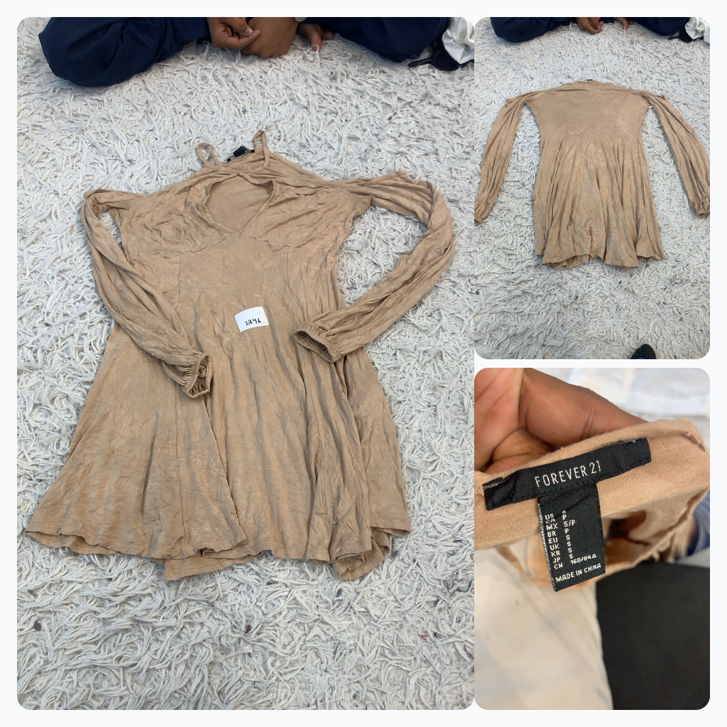 Vestido Mini de Manga Longa Forever 21