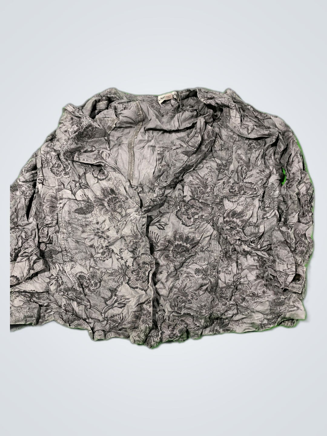 Knox Rose Graue Bluse mit floralem Muster