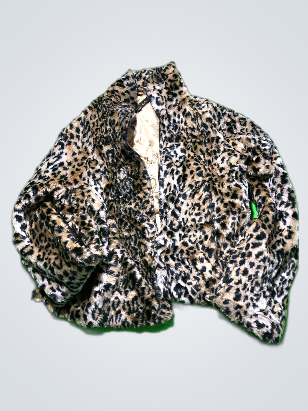 Veste en fausse fourrure à imprimé léopard