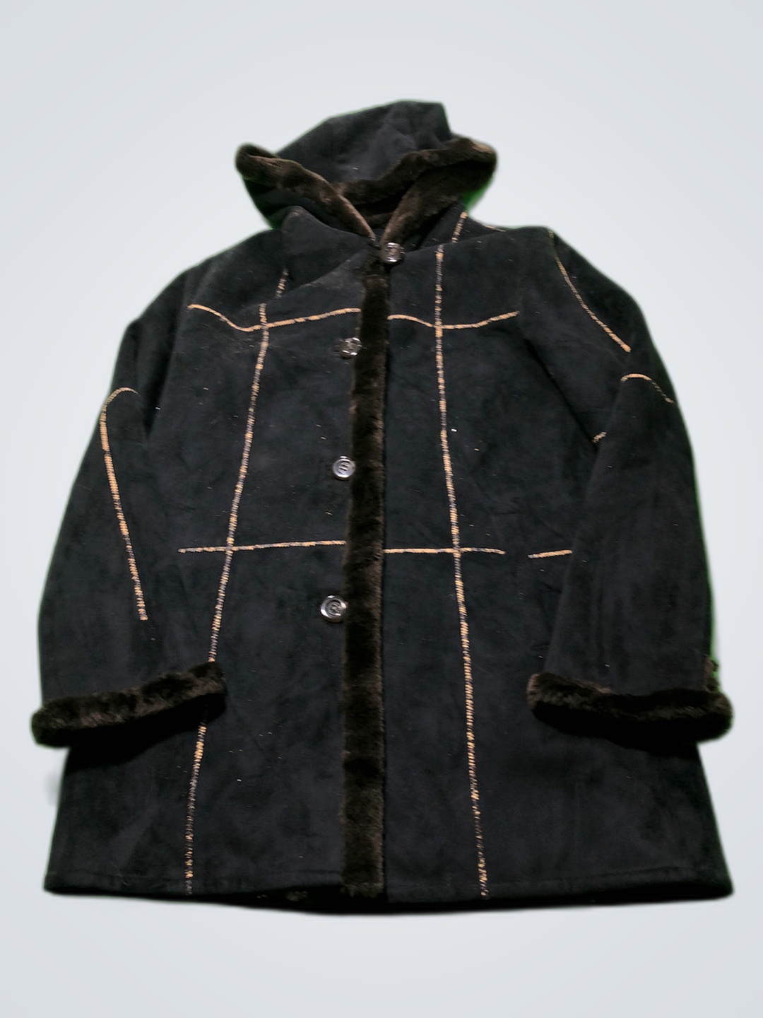 Parka noire doublée en fourrure avec des détails e..