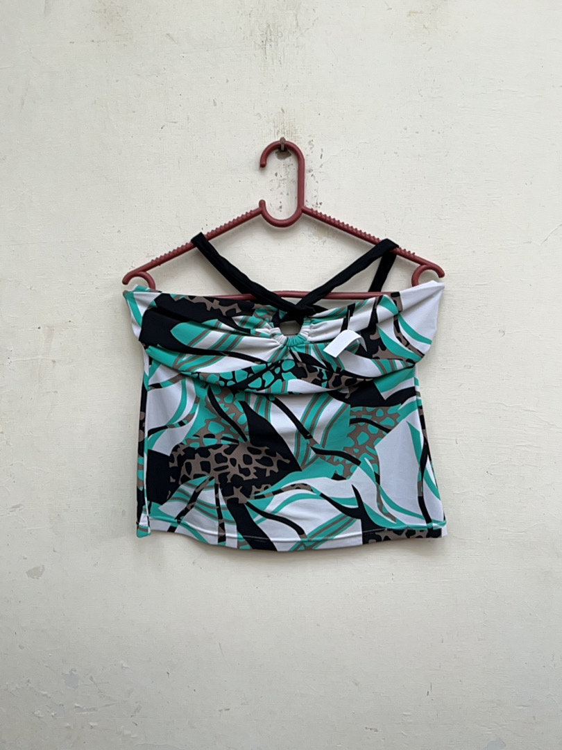 Lot de 9 pièces de camisoles en soie et tops impri..