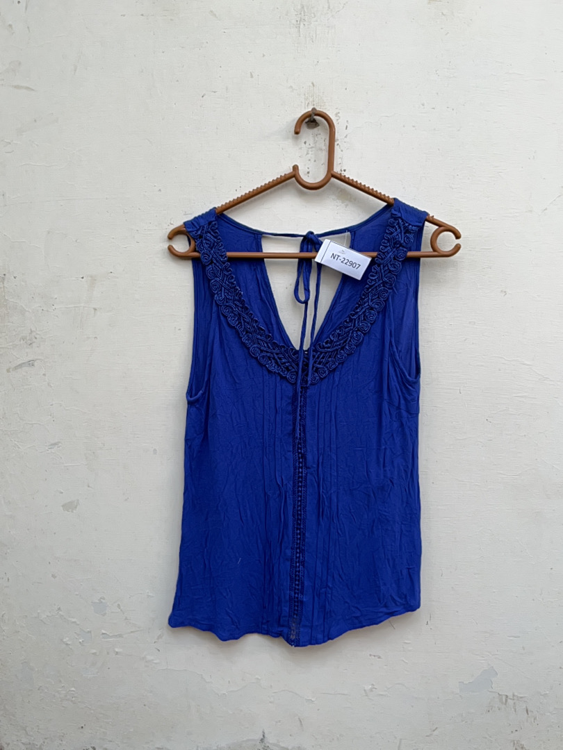 Lot de Camisoles en Soie et Dentelle 10 pièces Hau..