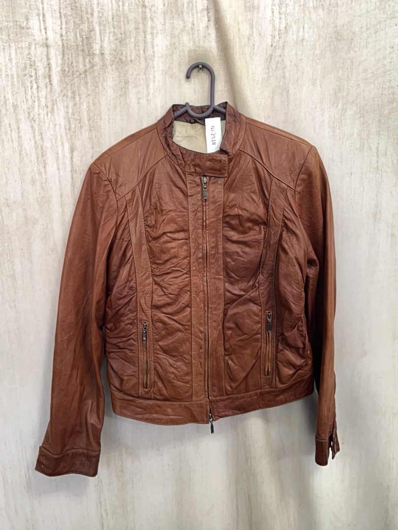 Giacca da motociclista in pelle marrone