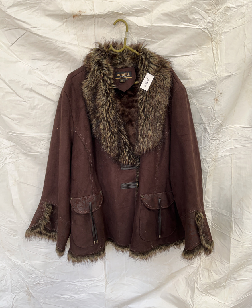novelti. Fur Trimmed Brown Coat