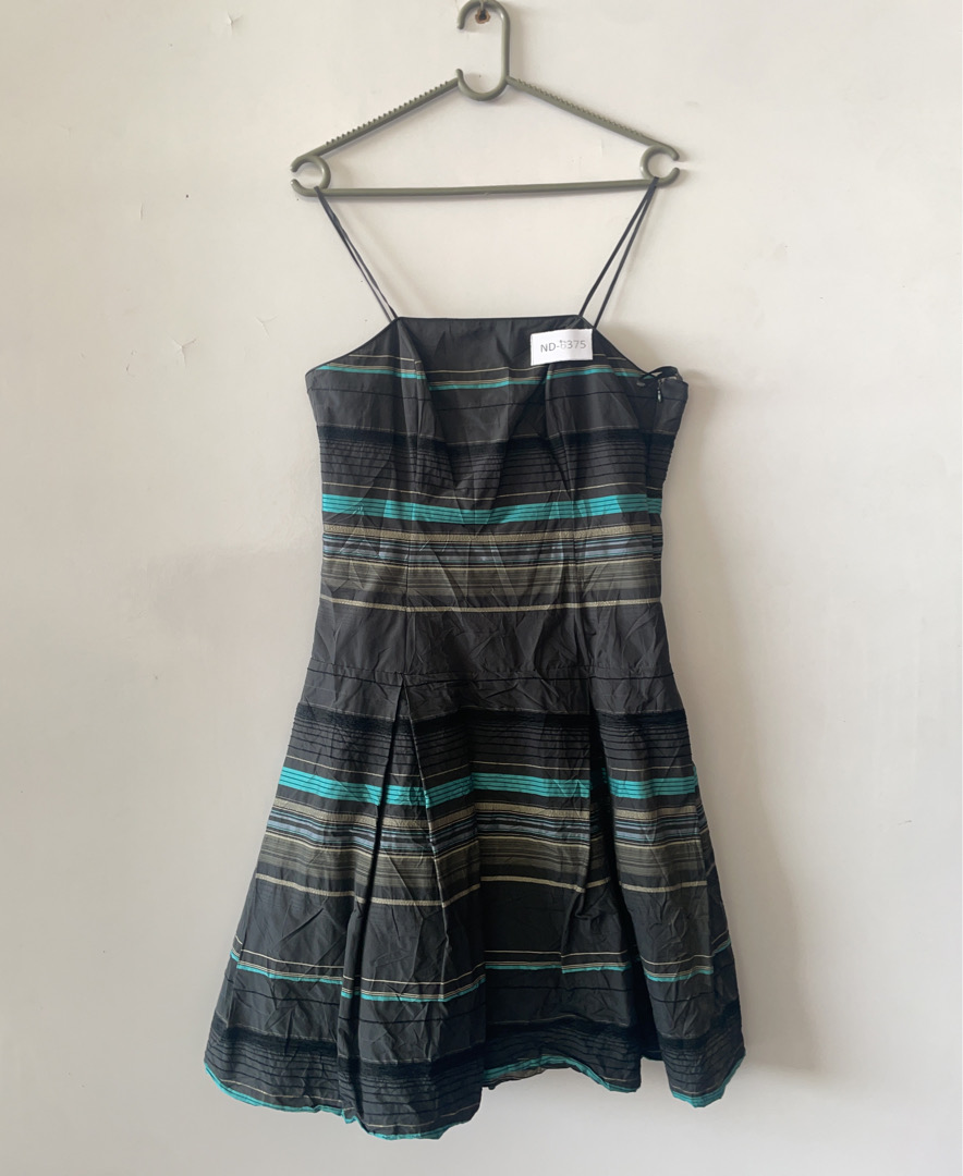 Vestido Listrado Preto e Azul