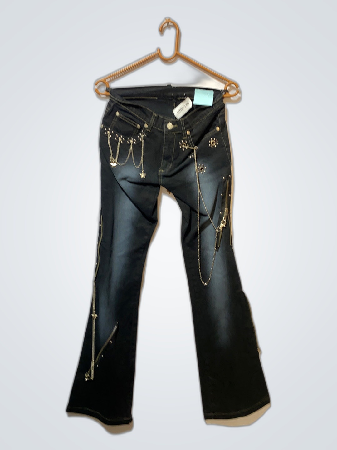 Jeans Pretos com Enfeites Metálicos