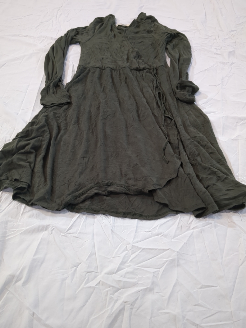 Robe portefeuille vert olive Heart & Hips