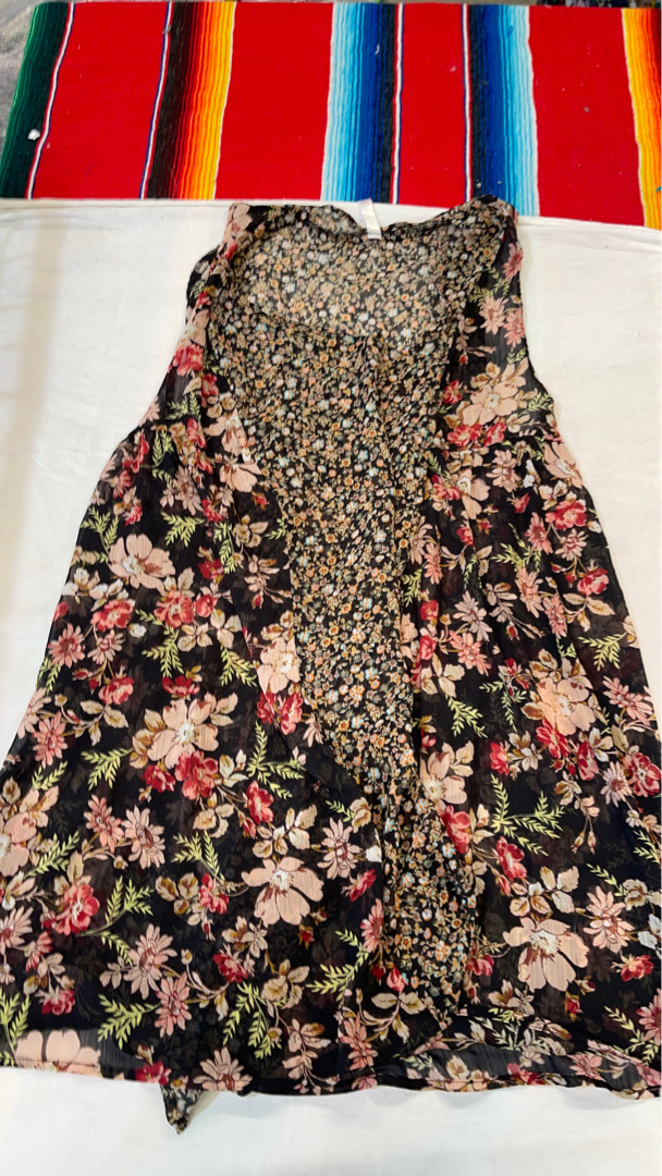 Robe sans manches à imprimé floral