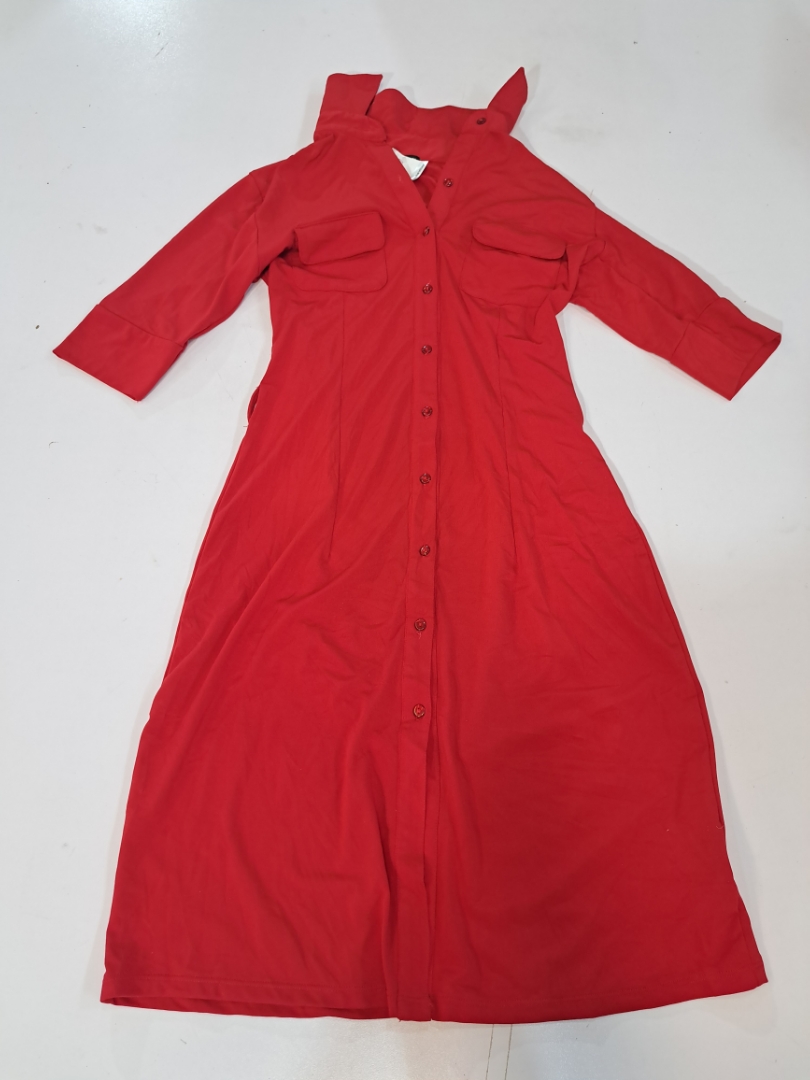 Vestido Midi Vermelho com Botões