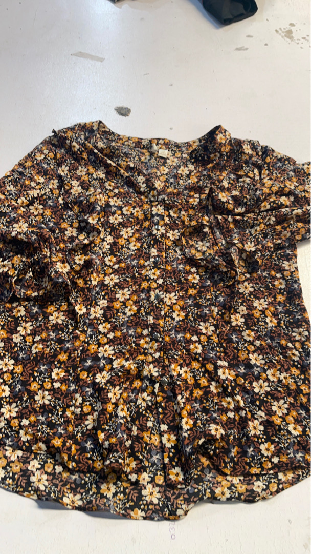 Blusa con estampado floral