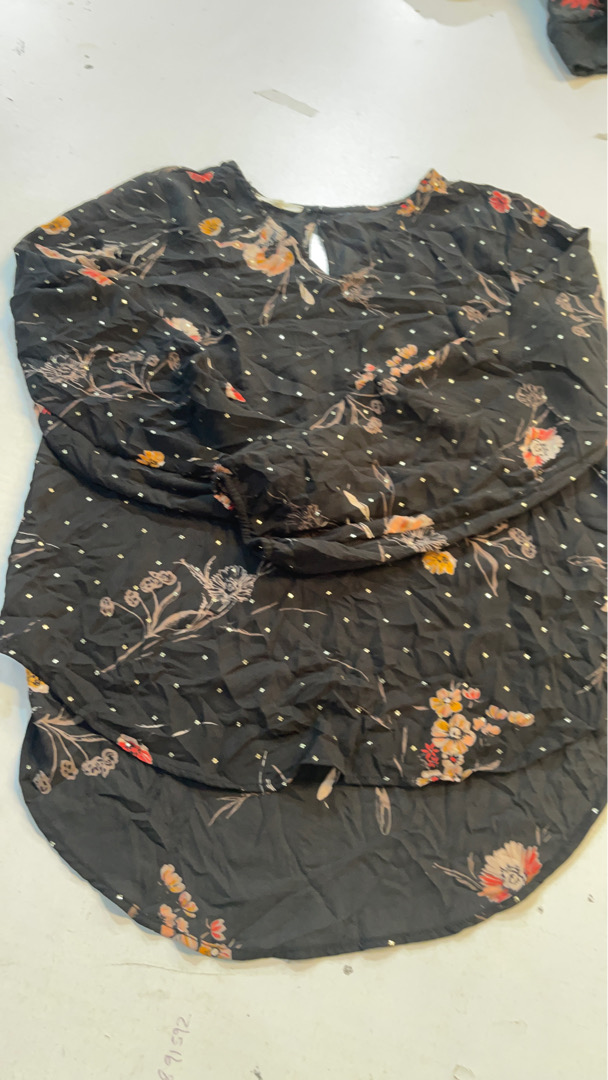Blusa de manga larga con estampado floral