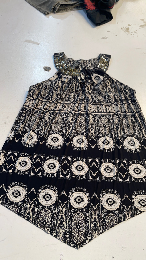 Top Halter Blanco y Negro de INC International Con..