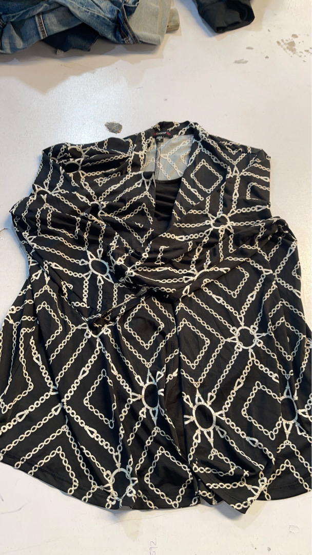 Cocomo Chain Print Top