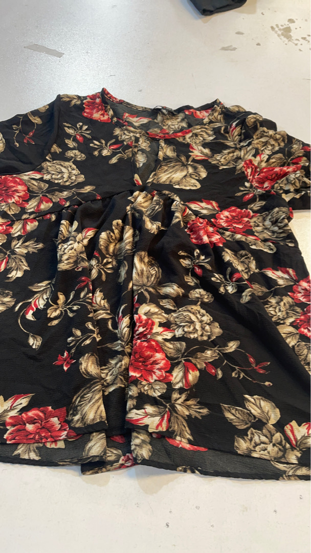 Blusa con estampado floral