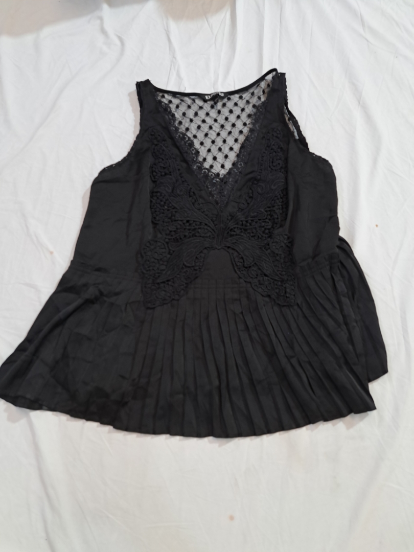 Black Lace Detail Sleeveless Top