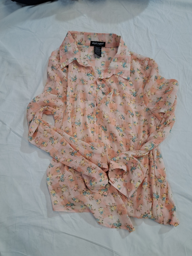 About a Girl Floral Button-Up Shirt